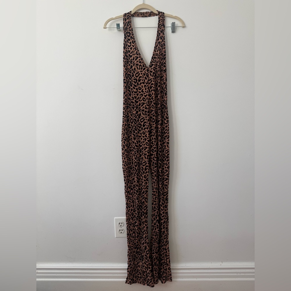 Fashion Brand Company Leopard-Print V-Neck Jumpsuit in Brown and Black